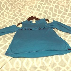 Teal sleeve shirt